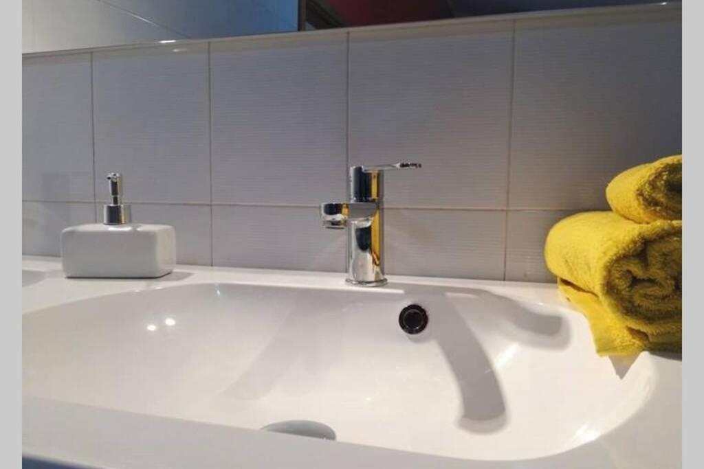 Big Relax Apartment With Swimming Pool And A Peaceful Garden In A Private Villa Sestu Luaran gambar